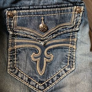 Like New Men’s Rock Revival Leon 32